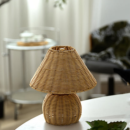 Bamboo-Woven Desk Lamp — USB-Powered Boho-Chic Accent Light for Cozy Spaces