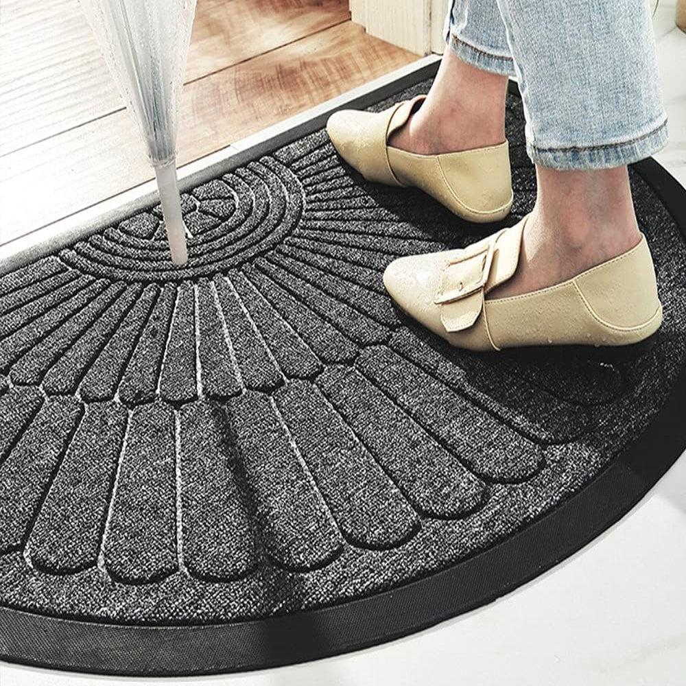 Non-Slip Semi-Circular Rubber Door Mat for Entryways