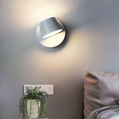 Rotating LED Wall Lamp - Modern, Adjustable Lighting for Any Space