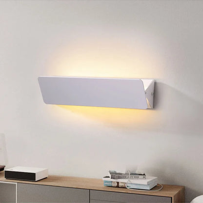 Sleek Modern LED Wall Light with a Minimalist Aluminium Swing Arm