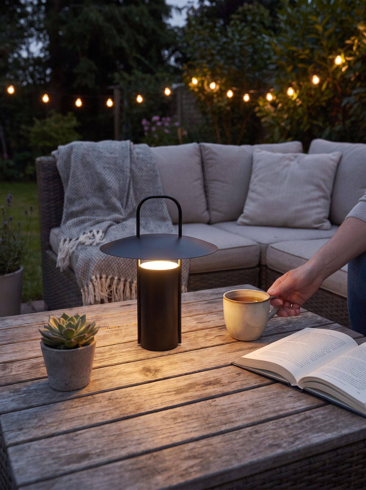 Wireless LED Touch Lamp being tapped to change brightness