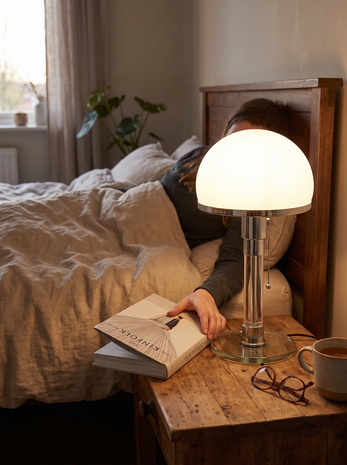 Wilhelm Bauhaus Table Lamp in everyday use