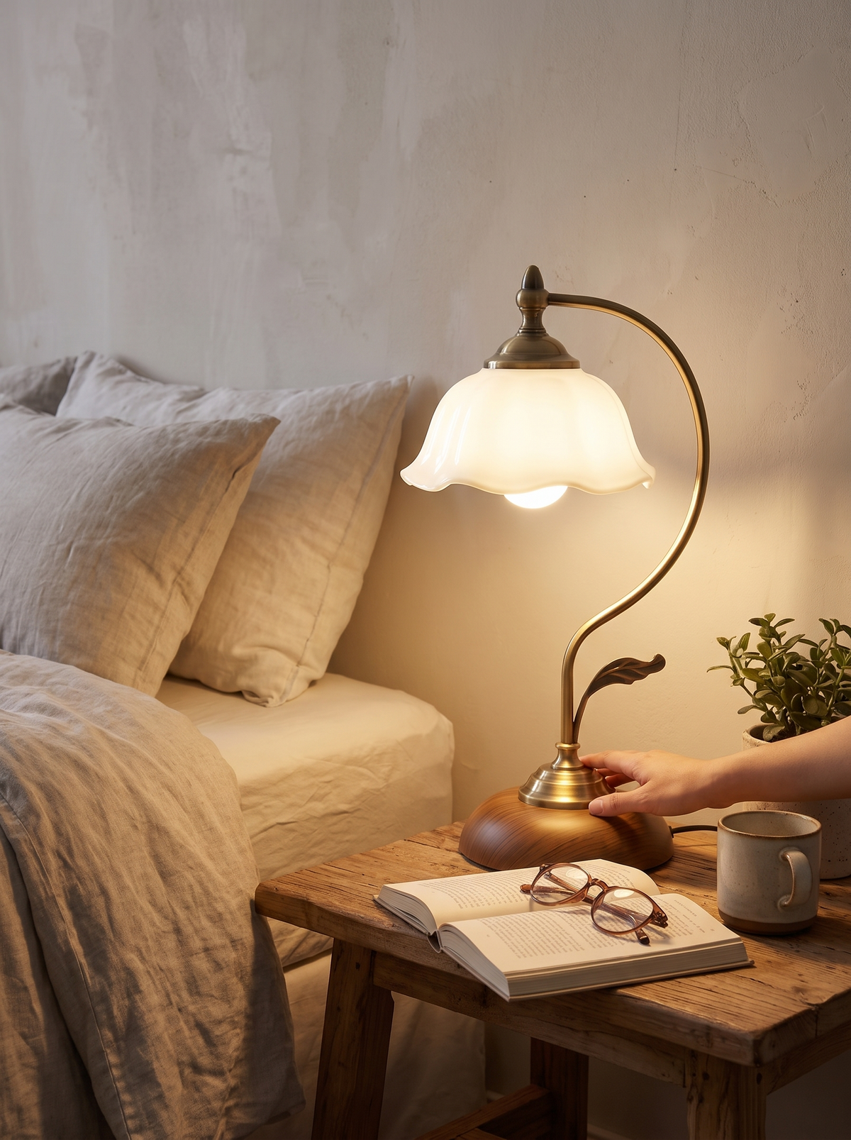 Vintage Gooseneck Table Lamp on a writing desk