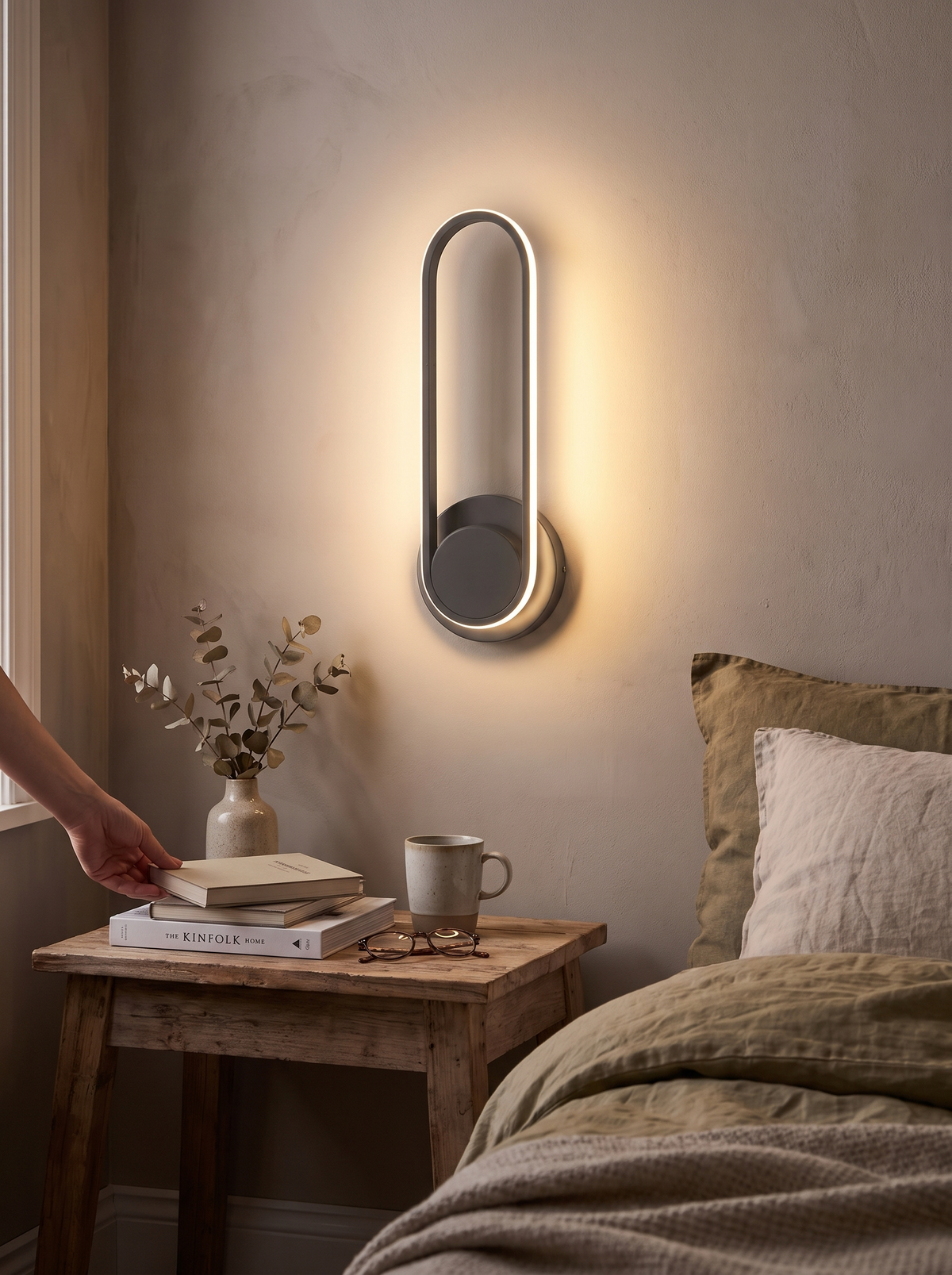 Sleek Contemporary LED Wall Light aluminium body