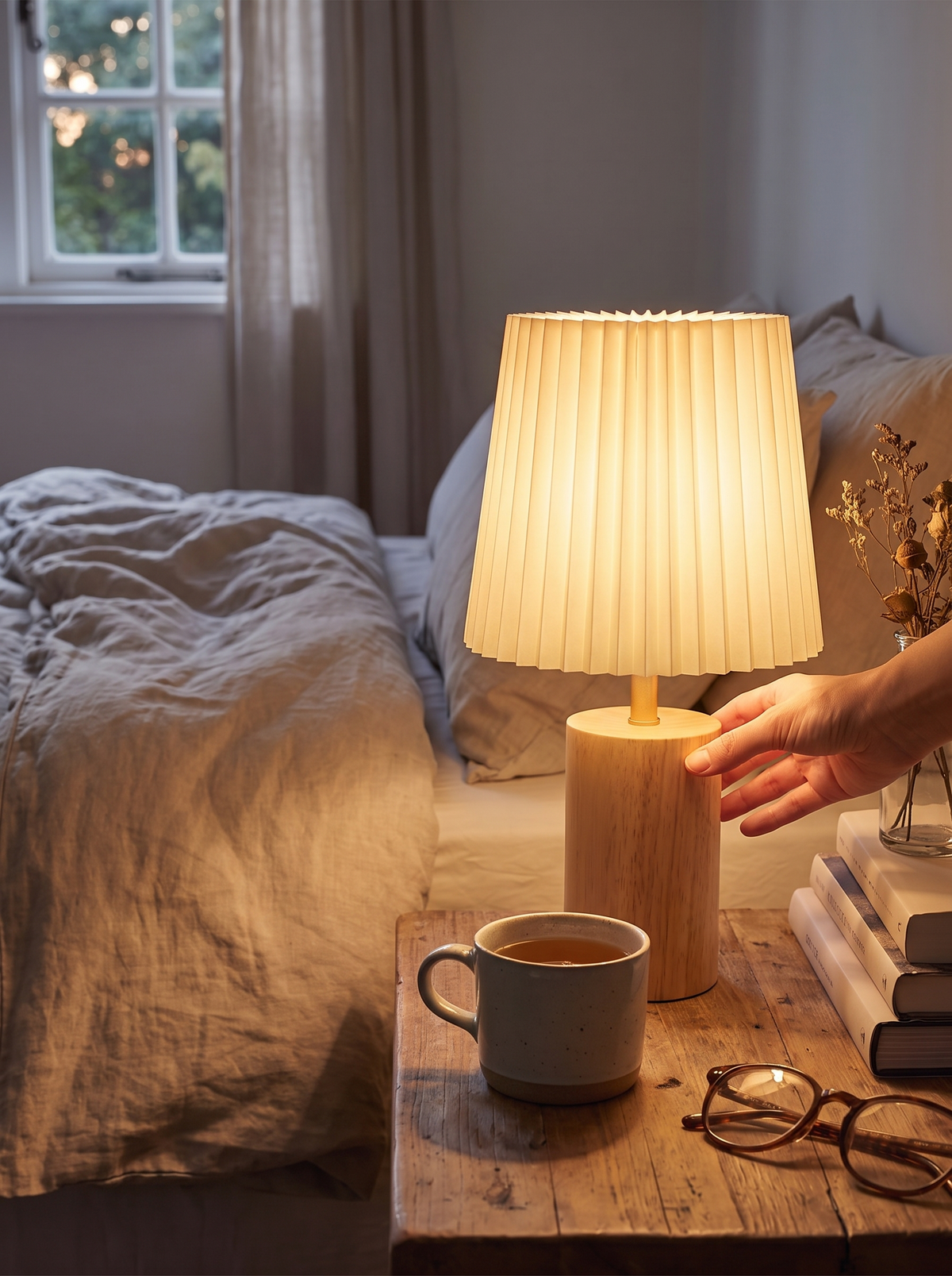 Medieval Pleated Table Lamp Nordic wood base