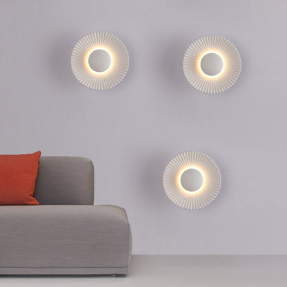 Hasna SunRay Wall Lamp — Contemporary Metallic Sun Design for a Radiant Glow